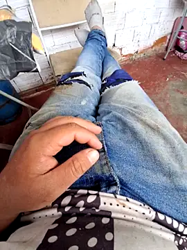 angelobbvvvbuv online show from February 11, 6:57 pm