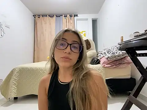 RyliieHunter online show from February 2, 3:21 am