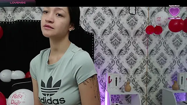 Snapshot of SaaraBrown chatting on February 11, 12:37 pm SaaraBrown online show from February 11, 12:37 pm