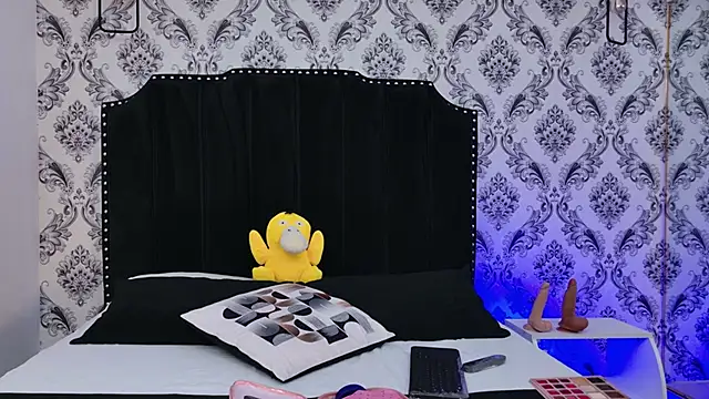 Snapshot of SaaraBrown chatting on September 24, 11:46 am SaaraBrown online show from September 24, 11:46 am