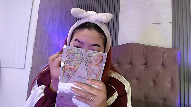 Mia Rinn online show from November 7, 1:55 pm