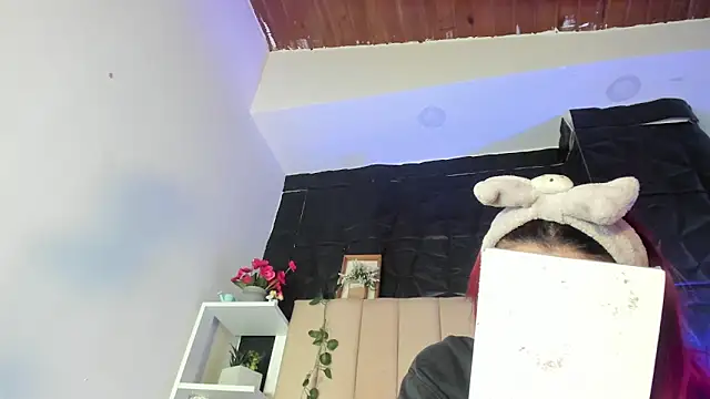 Mia Rinn online show from February 12, 12:44 pm