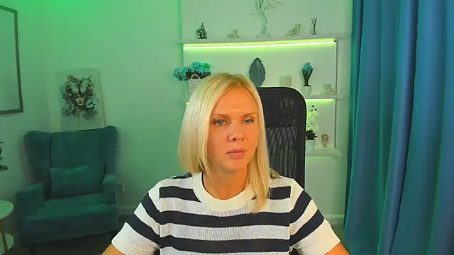 AgathaKlouin online show from September 13, 7:13 pm