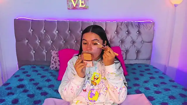 Snapshot of Alice_Summer1 chatting on March 29, 10:21 pm Alice Summer1 online show from March 29, 10:21 pm