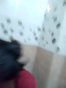 Snapshot of Hotty-Divya chatting on September 18, 1:18 am Hotty-Divya online show from September 18, 1:18 am