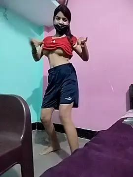 Snapshot of Hotty-Divya chatting on September 18, 2:19 pm Hotty-Divya online show from September 18, 2:19 pm