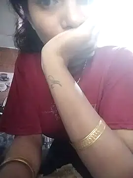 Snapshot of Hotty-Divya chatting on October 8, 6:44 am Hotty-Divya online show from October 8, 6:44 am