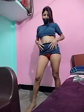 Snapshot of Hotty-Divya chatting on October 21, 6:47 am Hotty-Divya online show from October 21, 6:47 am