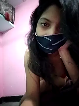 Snapshot of Hotty-Divya chatting on November 2, 8:39 am Hotty-Divya online show from November 2, 8:39 am