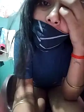 Hotty-Divya online show from March 30, 2:45 am