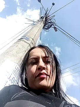Snapshot of Lesly_10- chatting on January 9, 8:33 pm Lesly 10- online show from January 9, 8:33 pm