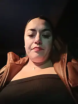 Snapshot of Lesly_10- chatting on May 13, 11:44 pm Lesly 10- online show from May 13, 11:44 pm