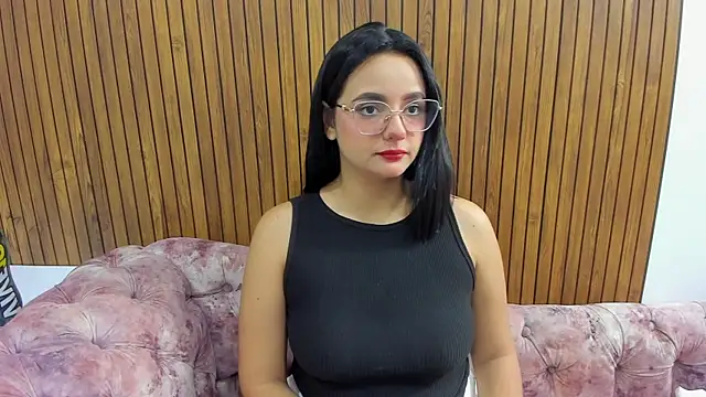 Snapshot of kae_styles chatting on January 29, 7:43 pm kae styles online show from January 29, 7:43 pm