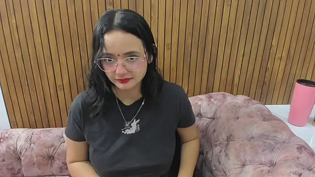 Snapshot of kae_styles chatting on February 18, 10:03 pm kae styles online show from February 18, 10:03 pm