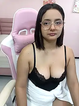 Snapshot of kae_styles chatting on September 9, 8:30 pm kae styles online show from September 9, 8:30 pm