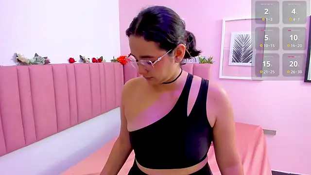 Snapshot of kae_styles chatting on September 19, 5:02 pm kae styles online show from September 19, 5:02 pm