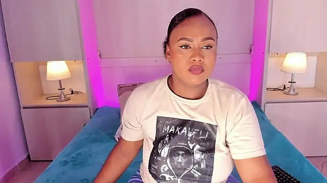 EmilyyStuart online show from May 16, 3:36 am