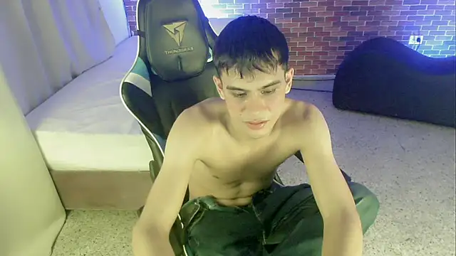 zacariasss  online show from October 3, 3:36 am