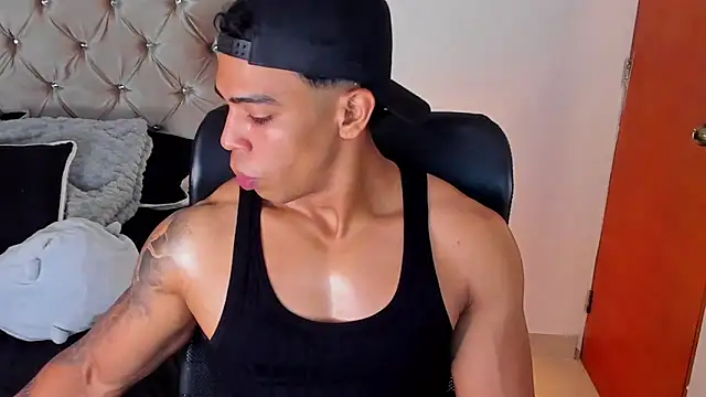 Andrew wolf7 online show from October 3, 7:55 pm