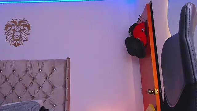 Andrew wolf7 online show from February 20, 11:05 pm