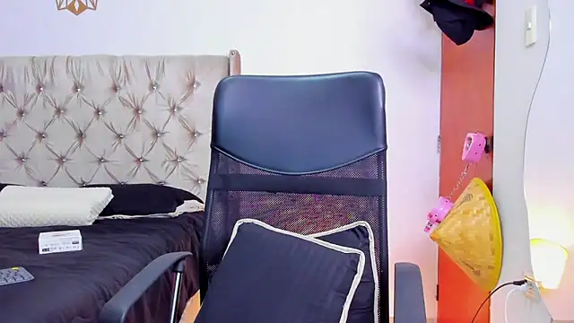 Andrew wolf7 online show from March 6, 12:51 am