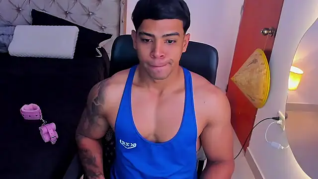 Andrew wolf7 online show from March 9, 9:52 pm