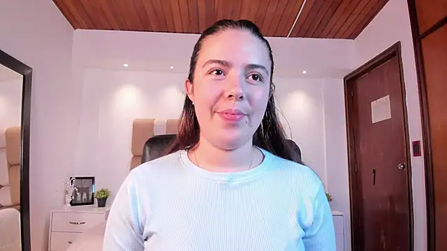 Snapshot of Lyssa_Muller chatting on October 11, 1:53 pm Lyssa Muller online show from October 11, 1:53 pm