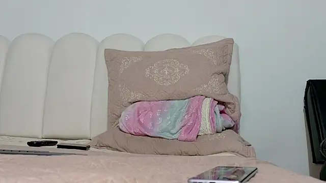 Snapshot of latinfeet-qos chatting on March 20, 3:11 am latinfeet-qos online show from March 20, 3:11 am