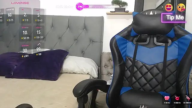 Ryan Vergon online show from September 26, 4:49 am