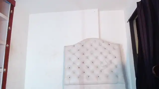 Snapshot of exoty_black_cock chatting on January 12, 8:04 am exoty black cock online show from January 12, 8:04 am