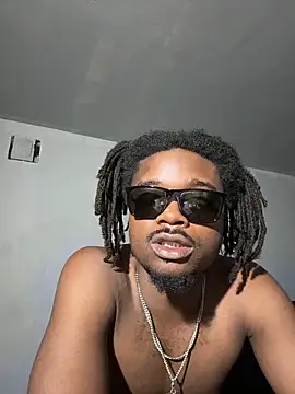 SluttyLyfe4L online show from May 17, 11:06 am