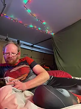 theoneandonlyniko online show from December 5, 8:44 pm