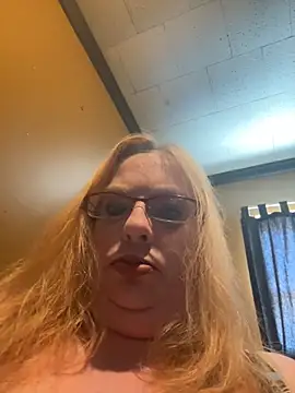 CherishWilliams online show from April 19, 1:54 pm