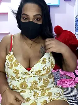 Snapshot of _Hot_Kisses_ chatting on December 26, 6:43 pm Hot Kisses online show from December 26, 6:43 pm