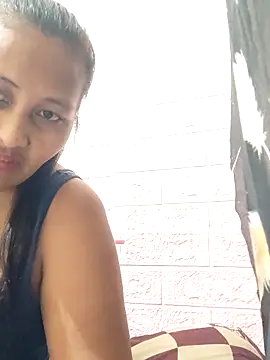 Sweetchuby1995 online show from March 20, 4:39 am