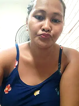 Sweetchuby1995 online show from March 31, 2:13 am