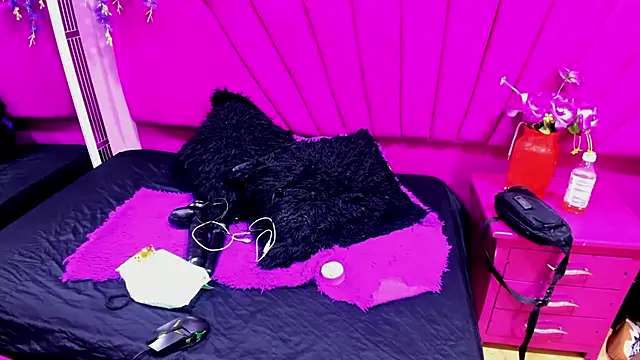 Snapshot of Luciana_Ass chatting on March 30, 8:54 pm Luciana Ass online show from March 30, 8:54 pm