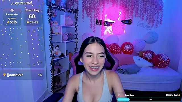 Snapshot of cat_kitty18_ chatting on January 31, 12:28 am cat kitty18 online show from January 31, 12:28 am