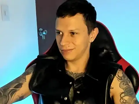 goodboy69l online show from June 26, 12:31 pm