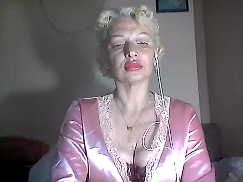 MaryJane441 online show from April 24, 8:00 pm