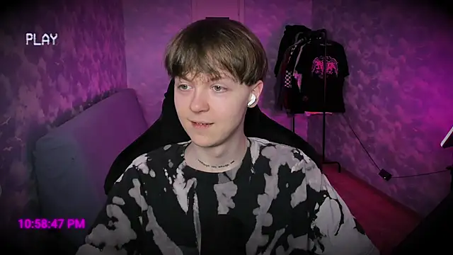 Snapshot of charonbaby1 chatting on February 19, 7:59 pm charonbaby1 online show from February 19, 7:59 pm