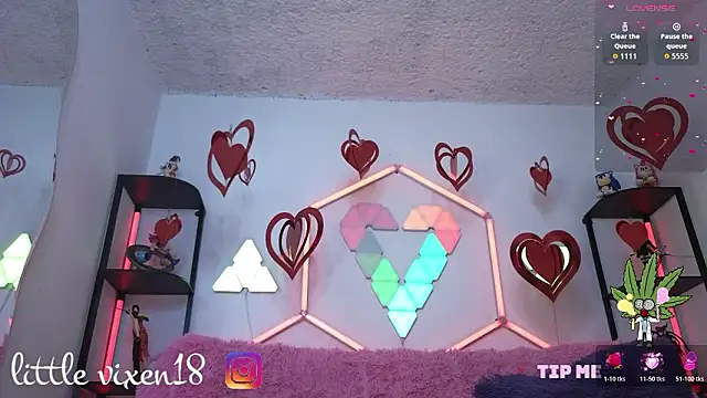 Snapshot of littlevixen18 chatting on February 24, 2:15 pm littlevixen18 online show from February 24, 2:15 pm