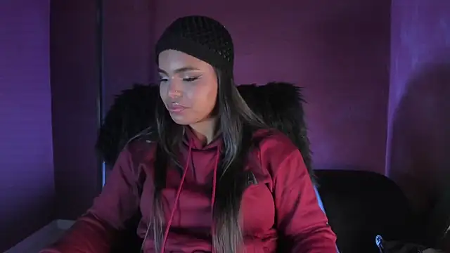 zoe roux21 online show from December 17, 3:01 am