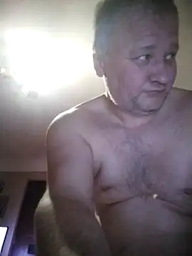 Snapshot of nudistu021 chatting on January 31, 7:11 pm nudistu021 online show from January 31, 7:11 pm