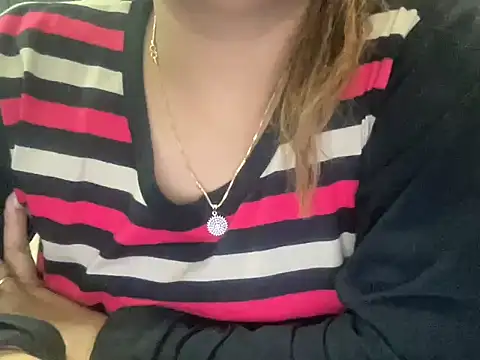 Snapshot of sassypooja chatting on December 17, 4:11 pm sassypooja online show from December 17, 4:11 pm
