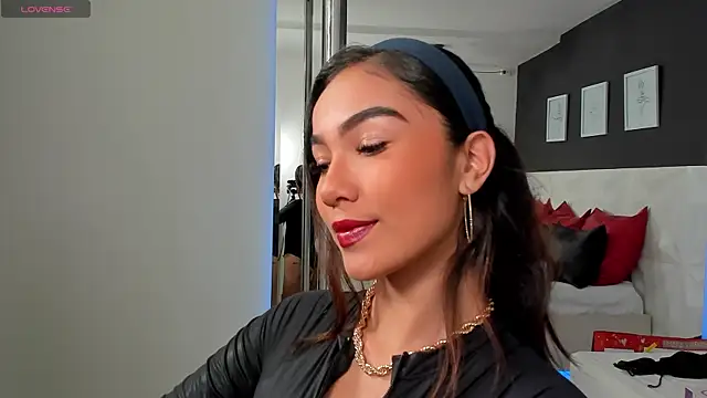 scarlet castro online show from March 14, 5:46 pm
