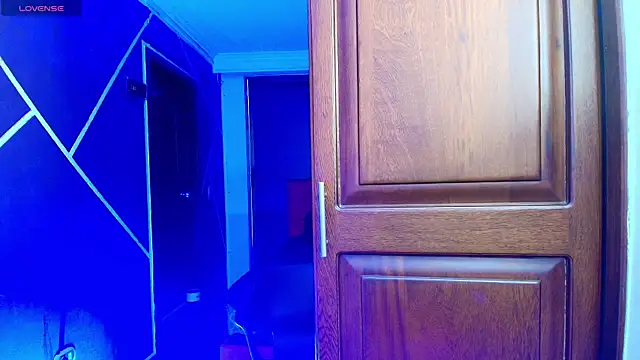 Snapshot of SexyNaf chatting on January 28, 7:10 pm SexyNaf online show from January 28, 7:10 pm