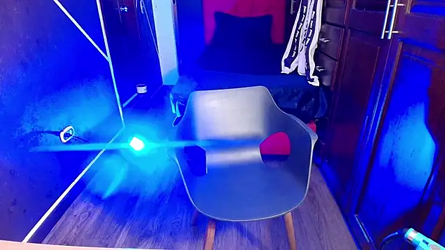 Snapshot of SexyNaf chatting on February 4, 7:22 pm SexyNaf online show from February 4, 7:22 pm