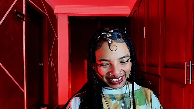 Snapshot of SexyNaf chatting on March 7, 10:10 pm SexyNaf online show from March 7, 10:10 pm