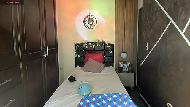 SexyNaf online show from February 4, 7:09 pm